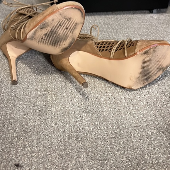 LOVIN’ STEVE MADDEN ANKLE BOOTS - Picture 4 of 4